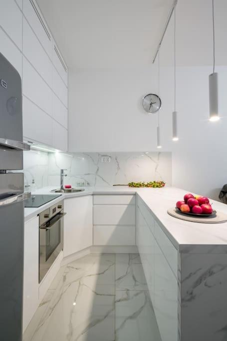 Charming Apartment In Calm And Central Area Krasków Exterior foto