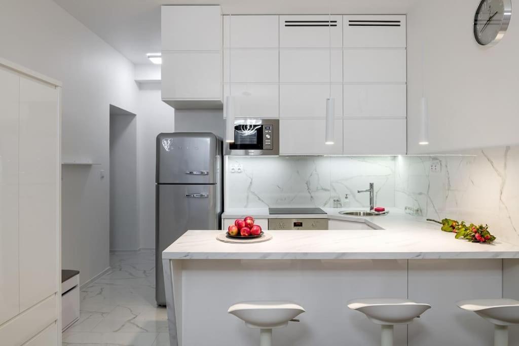 Charming Apartment In Calm And Central Area Krasków Exterior foto