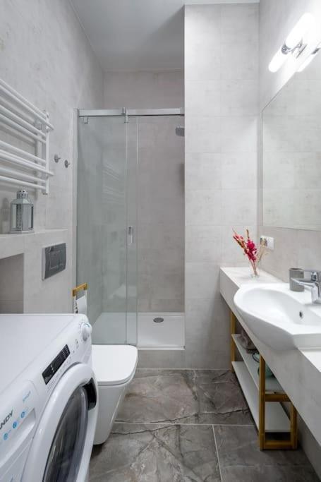 Charming Apartment In Calm And Central Area Krasków Exterior foto